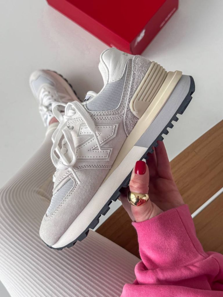 Кросівки сіро-бежеві New Balance 574 Beige