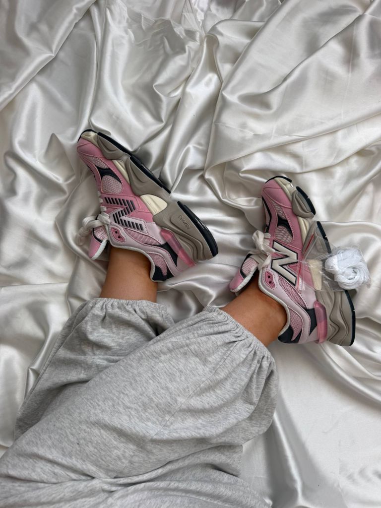Кросівки сіро-рожеві New Balance 9060 Pink Grey