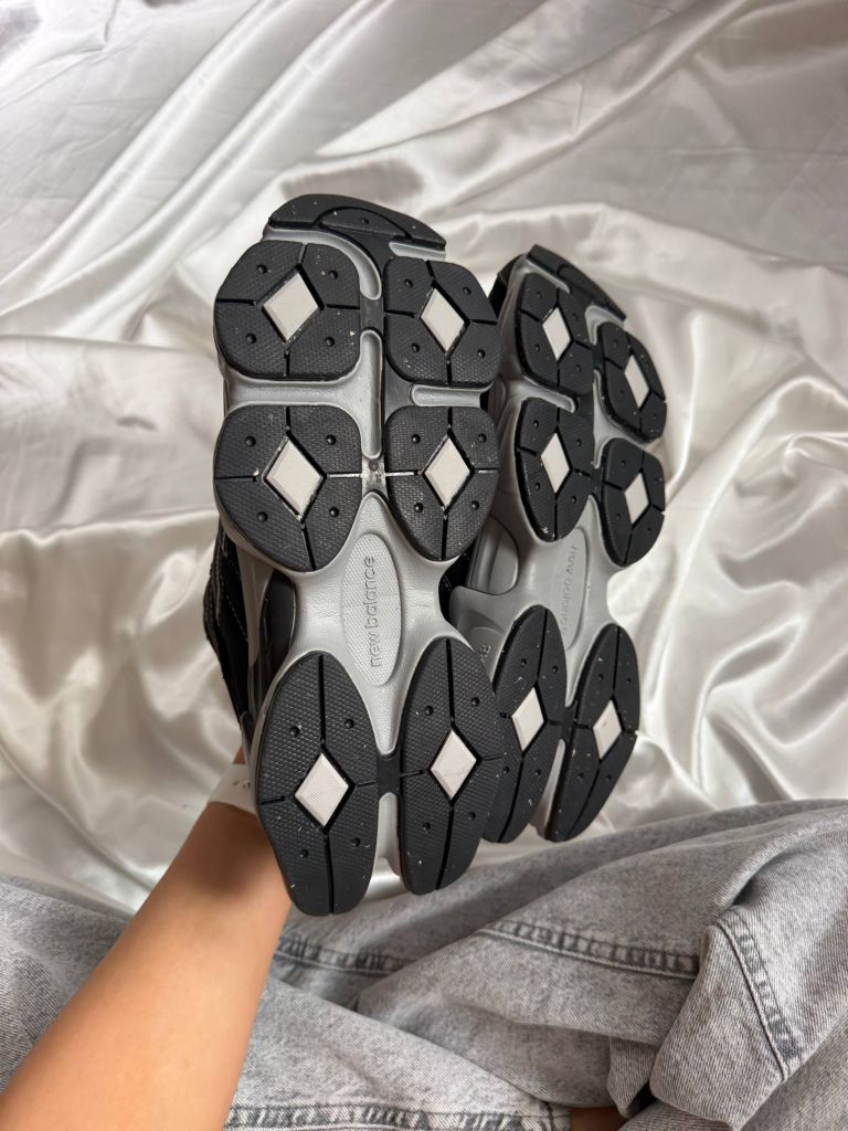 Кросівки вологостійкі New Balance 9060 Black CorDura