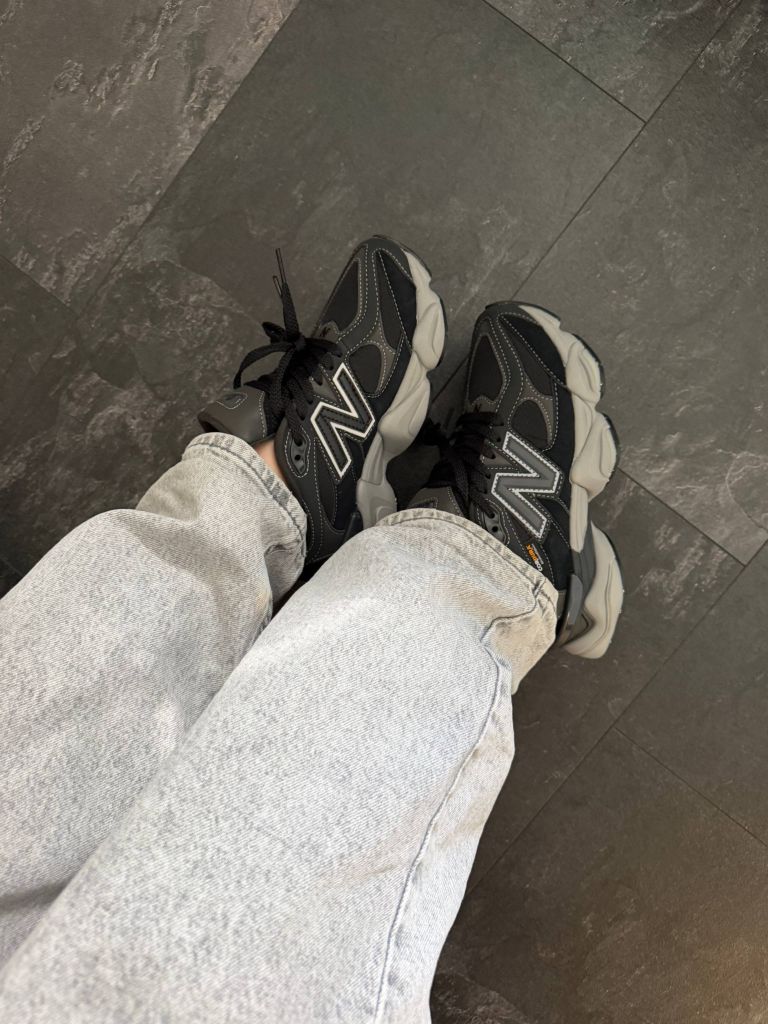 Кросівки вологостійкі New Balance 9060 Black CorDura