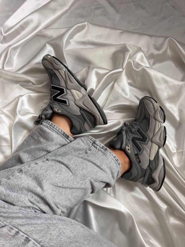 Кросівки вологостійкі New Balance 9060 Grey CorDura