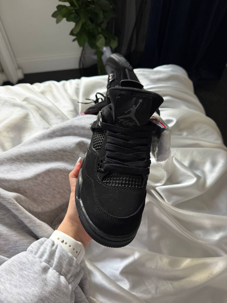 Кросівки Nike Air Jordan Retro 4 Black Cat