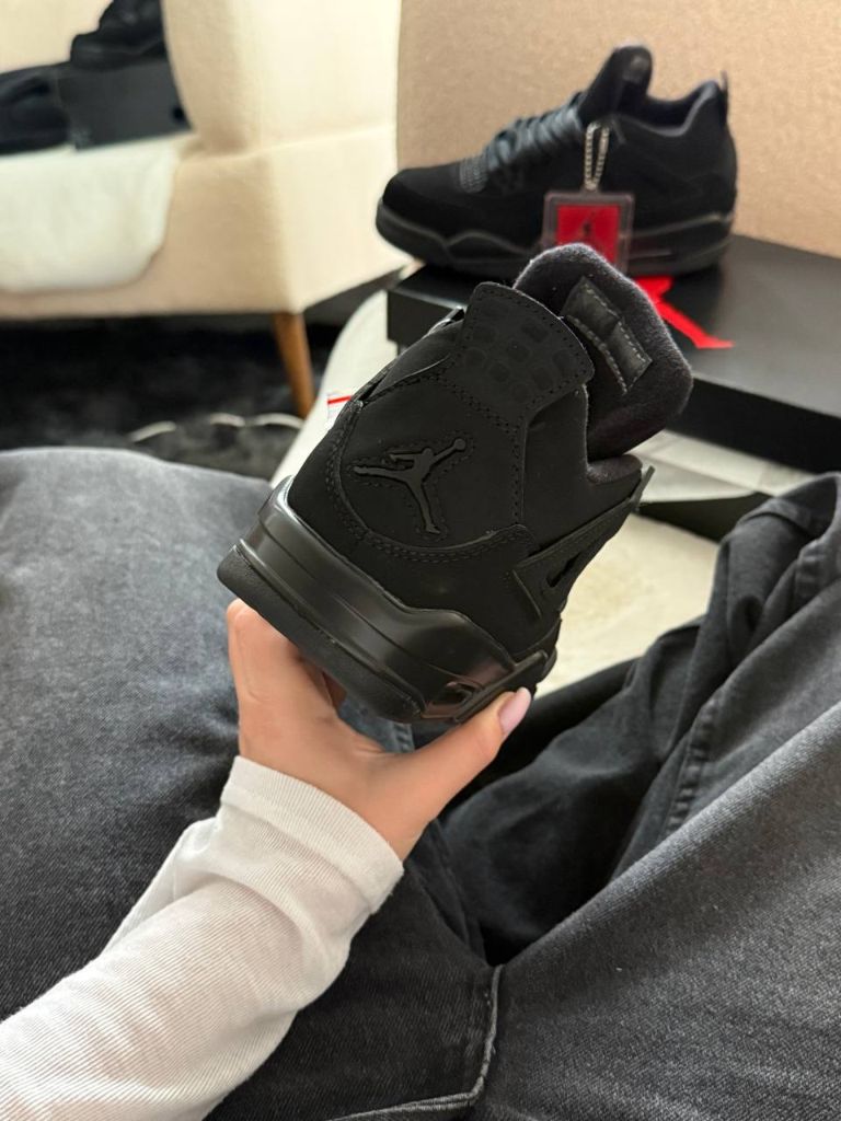 Кросівки Nike Air Jordan Retro 4 Black Cat