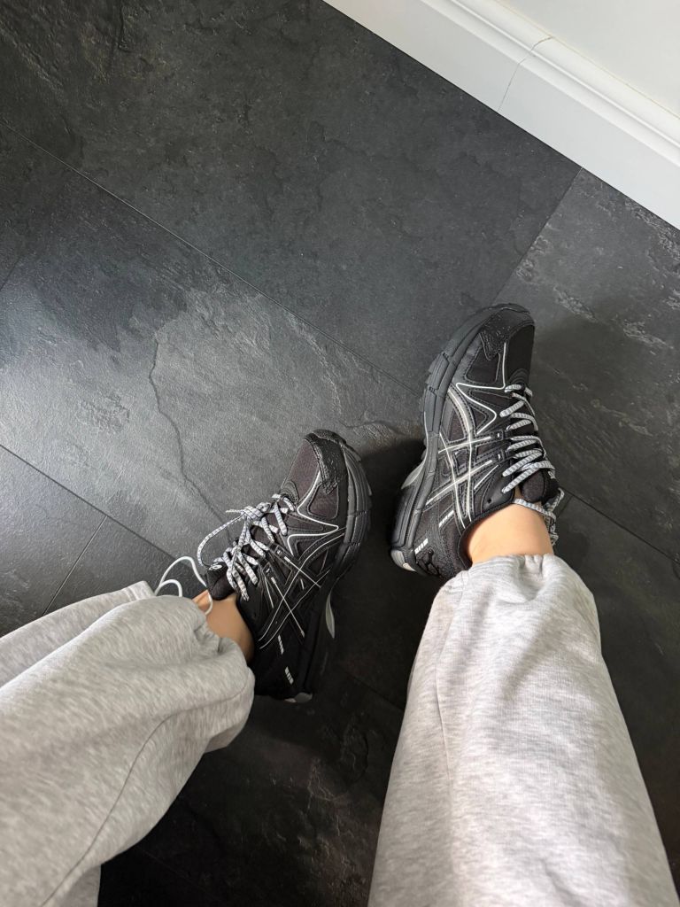 Кросівки Asics Gel-Kahana 8 Gore-Tex Black White Stripes