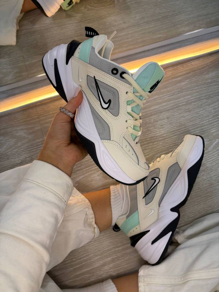 Кросівки білі з сірими та м'ятними вставками Nike M2K Tekno