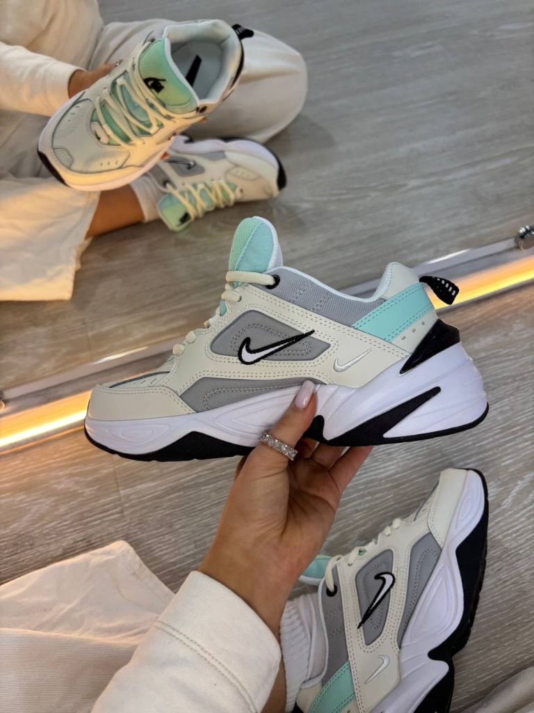 Кросівки білі з сірими та м'ятними вставками Nike M2K Tekno
