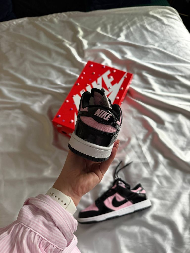 Кросівки Nike SB Dunk Low Wmns Lace Pack Pink Black