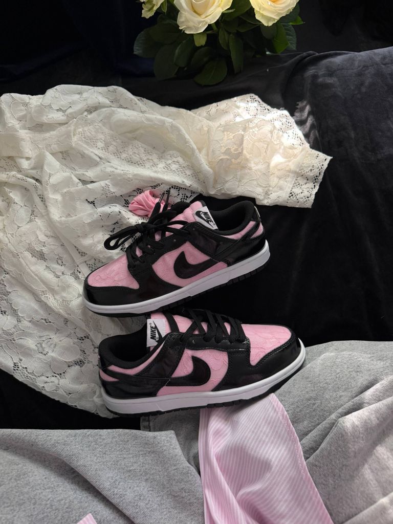 Кросівки Nike SB Dunk Low Wmns Lace Pack Pink Black