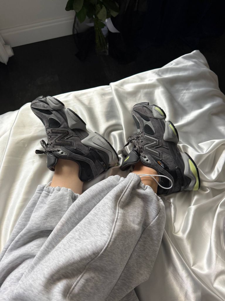 Кросівки вологостійкі New Balance 9060 Grey Green CorDura
