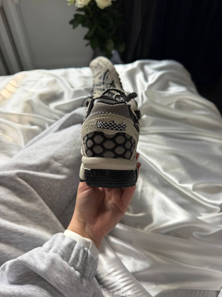Кросівки термо Asics Gel Kahana 8 Beige Black Gore-Tex