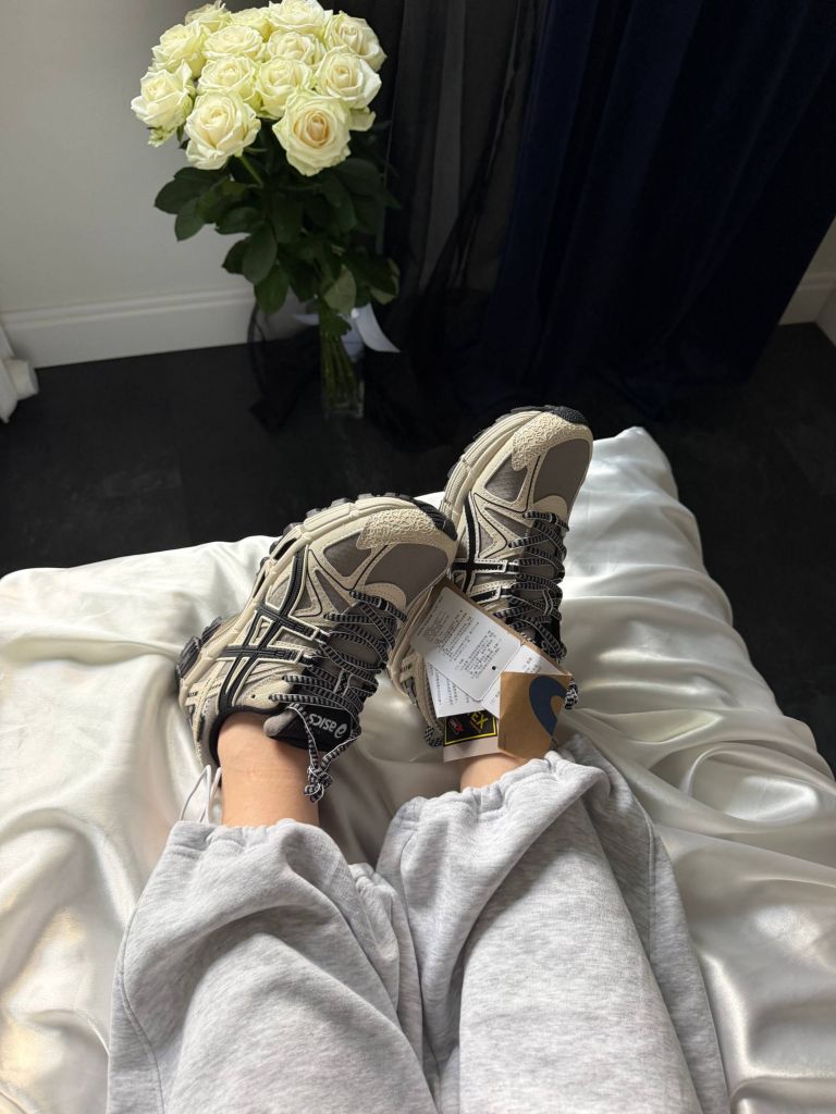 Кросівки термо Asics Gel Kahana 8 Beige Black Gore-Tex
