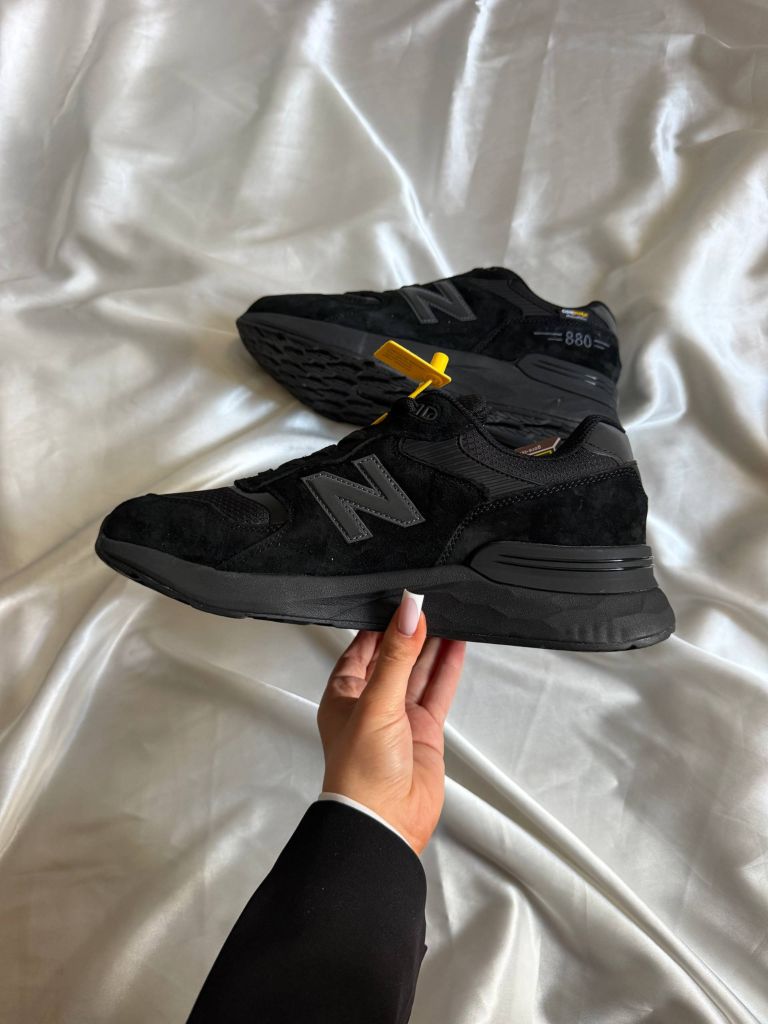Кросівки термо New Balance 880 Black Gore-Tex