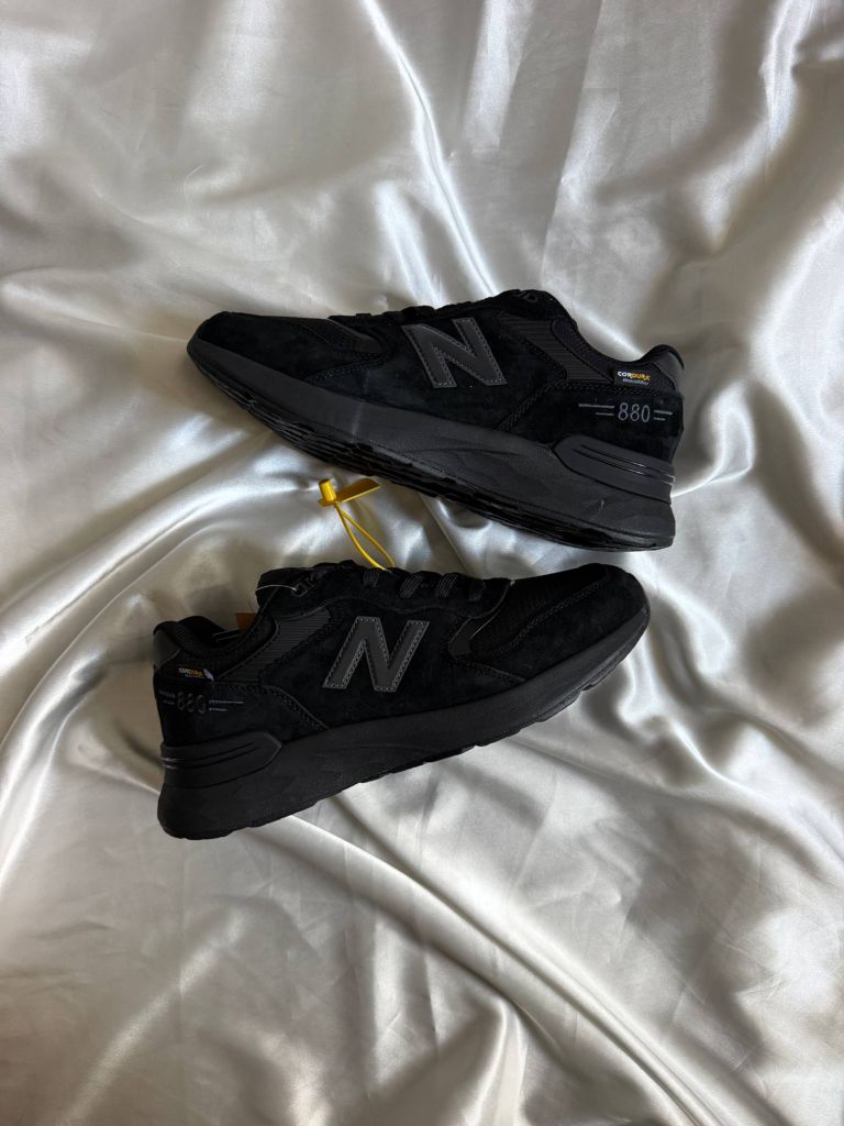 Кросівки термо New Balance 880 Black Gore-Tex