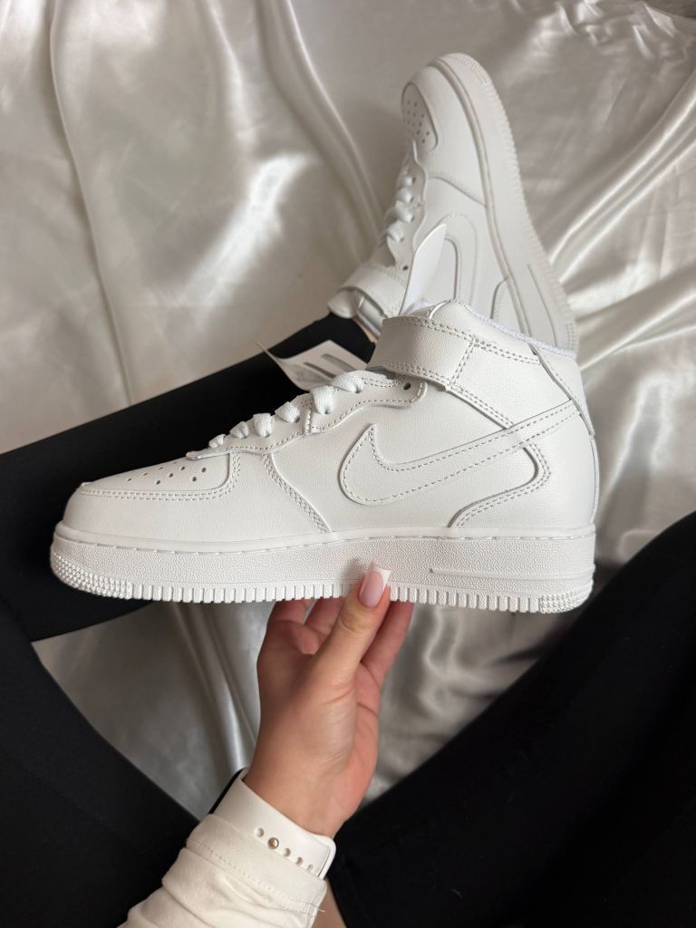 Кросівки зимові на хутрі білі Nike Air Force White