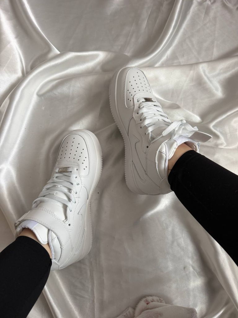 Кросівки зимові на хутрі білі Nike Air Force White