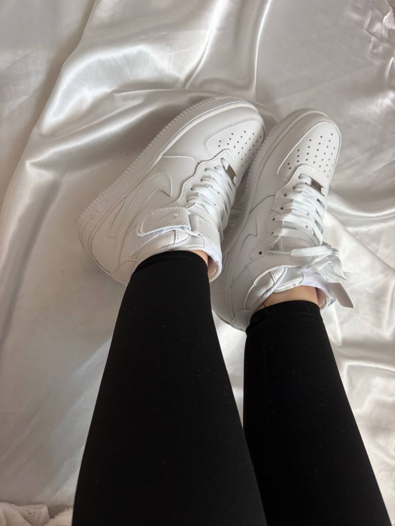 Кросівки зимові на хутрі білі Nike Air Force White