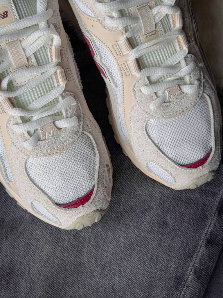 Кросівки кремові New Balance 204L Cream Burgundy