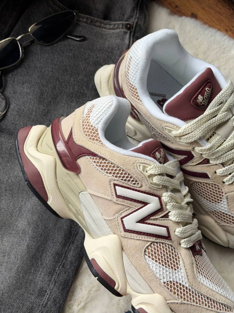 Кросівки кремові New Balance 9060 Linen Burgundy