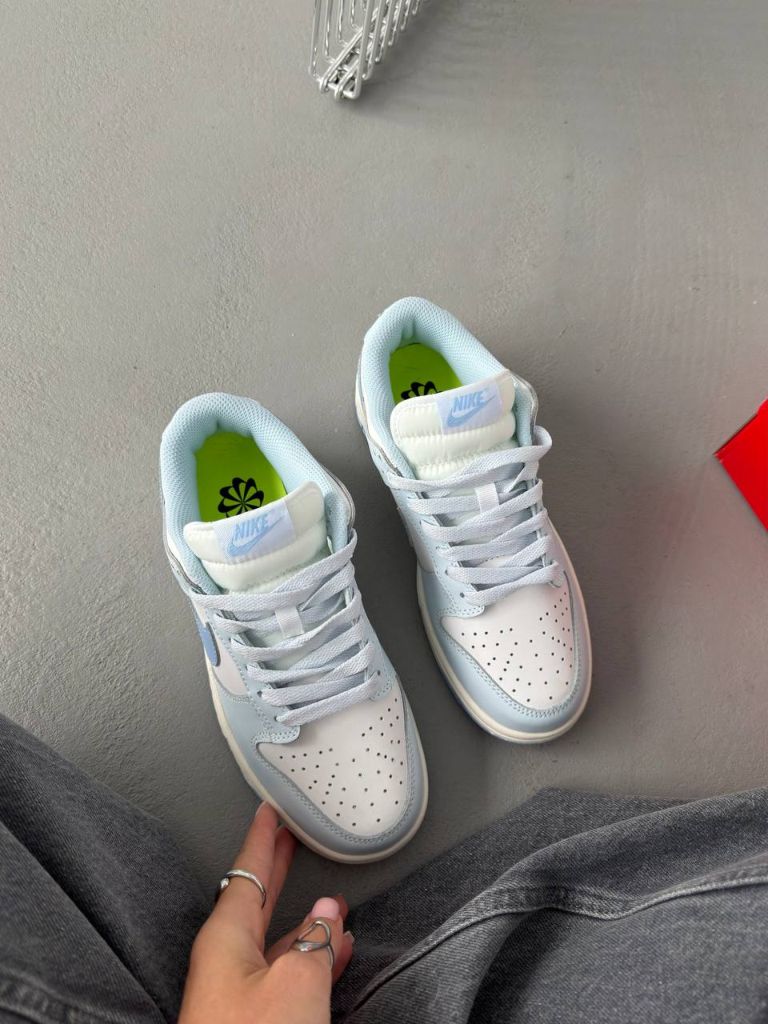 Кросівки блакитні Nike SB Dunk Low Blue Tint