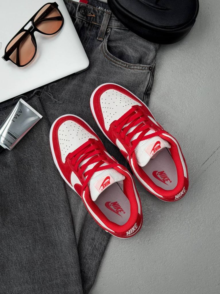 Кросівки червоно-білі Nike SB Dunk Light Crimson