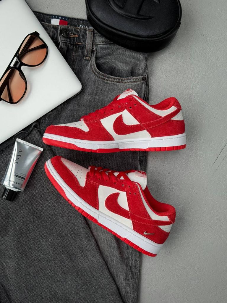 Кросівки червоно-білі Nike SB Dunk Light Crimson