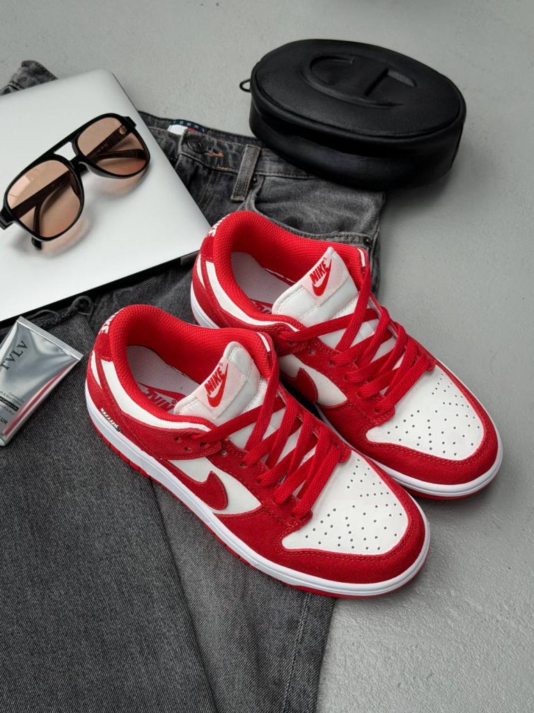Кросівки червоно-білі Nike SB Dunk Light Crimson