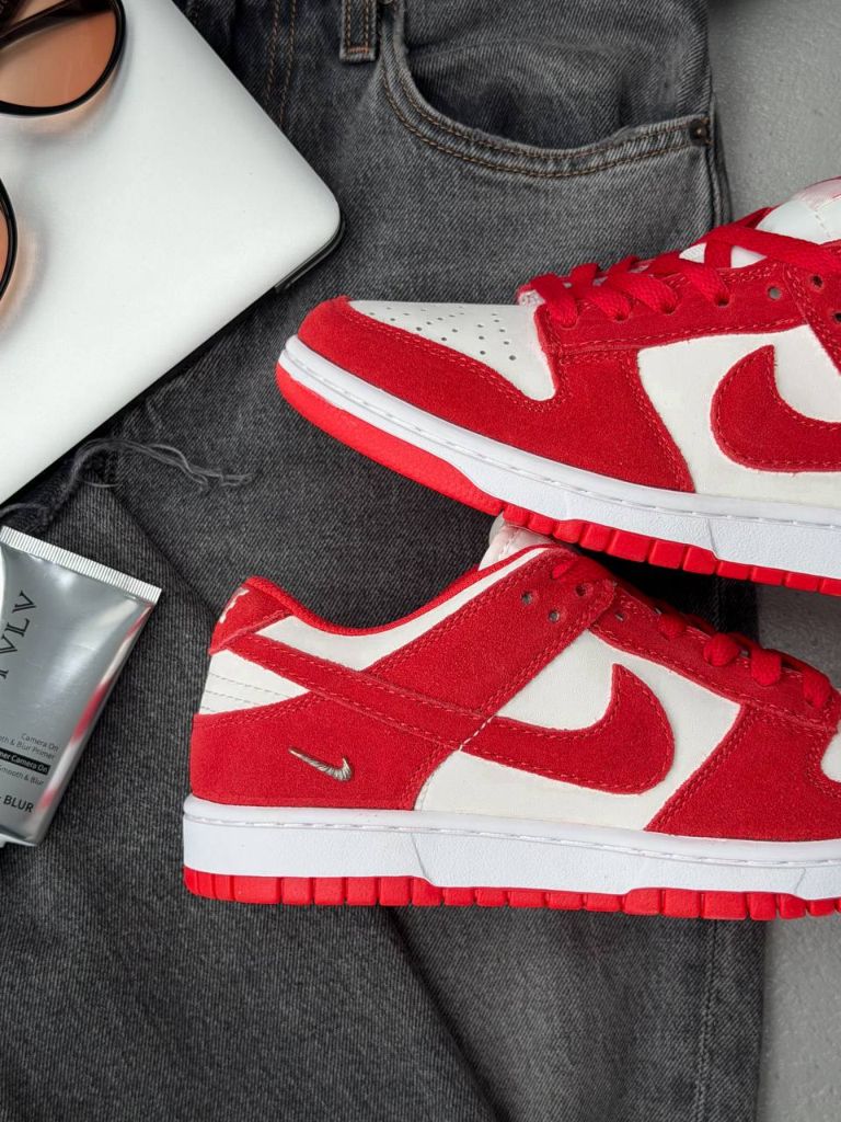 Кросівки червоно-білі Nike SB Dunk Light Crimson