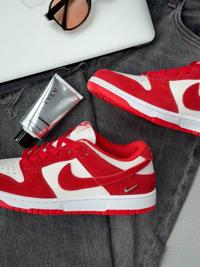 Кросівки червоно-білі Nike SB Dunk Light Crimson