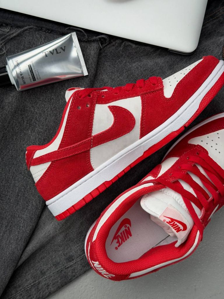 Кросівки червоно-білі Nike SB Dunk Light Crimson