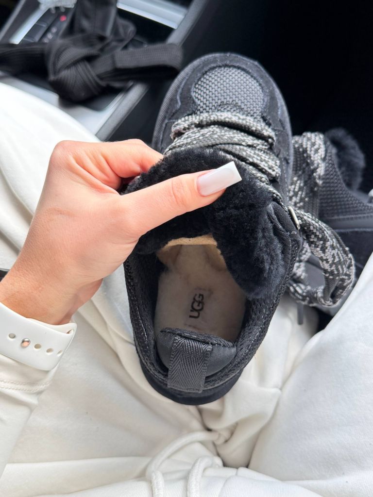 Кросівки зимові чорні UGG Lowmel Sneaker Black